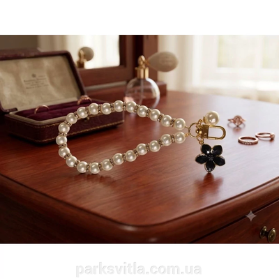 Брелок Pearl Necklace Black Flower 791414